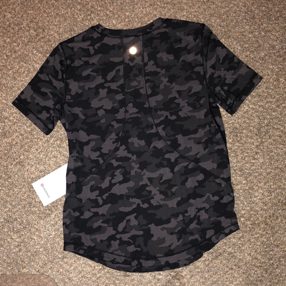 Lululemon Long Distance Tank top. 2 - Picture 5 of 7